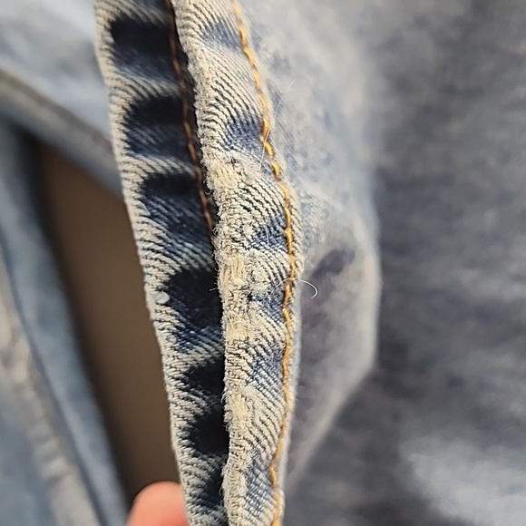 Levi's 550 Jeans. Medium blue 34 x 32 EUC - Picture 4 of 9